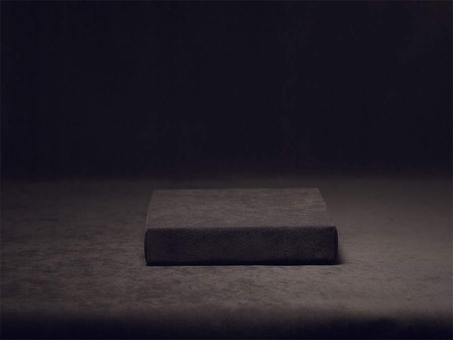 The Porcelain Pillow (Pedestal)